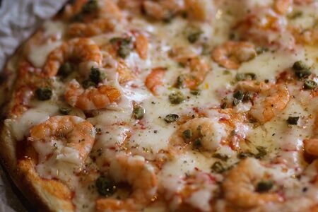 Римская пицца Морская с креветками