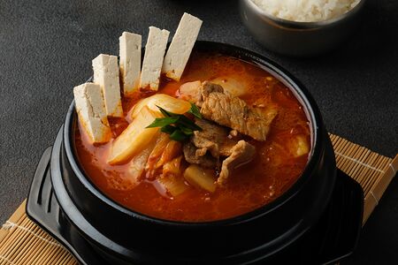 Кимчитиге с ребрышками