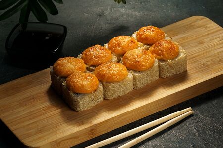 Ролл с курицей и спайси