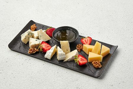 Сырное антипасти