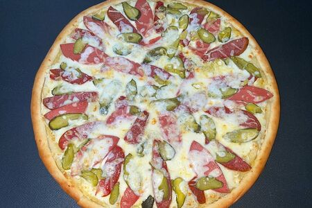 Пицца Колбасная 