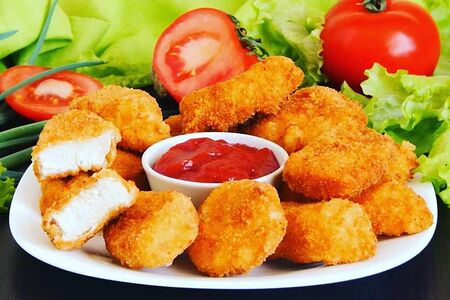 Наггетсы с томатным соусом