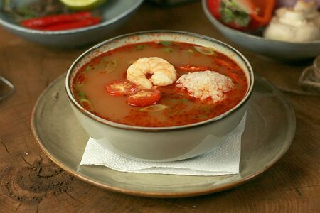 Том ям с креветками острый