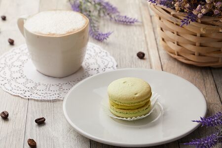 Вегетарианский Пирожное Макарон Фисташка-малина