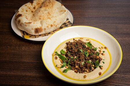 Хумус с бараниной