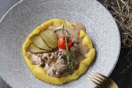 Бефстроганов