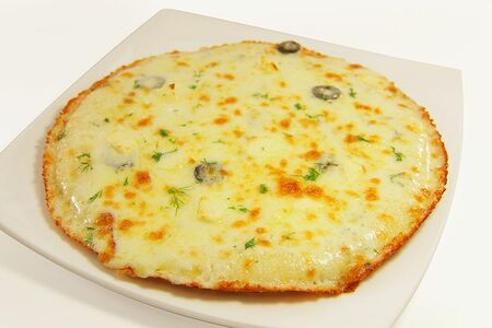 Пицца три сыра