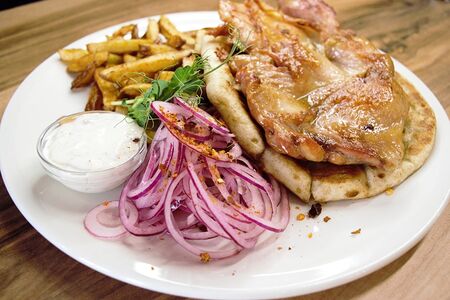 Димлени Пилечи Батак и картофель фри