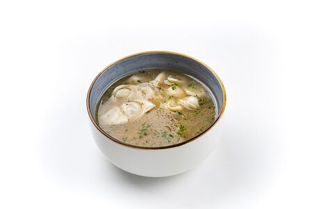 Пельмени с бульоном
