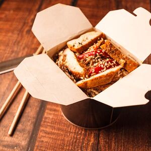 Соба с курицей в сливочном соусе 