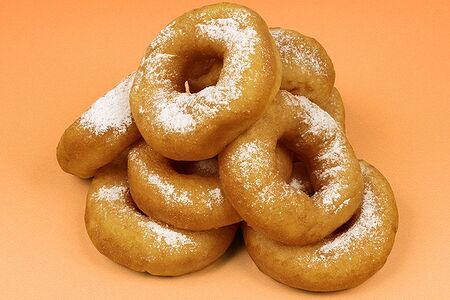 Пышки с сахарной пудрой S