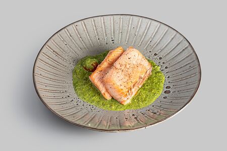 Запечённая сёмга со шпинатом