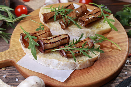 Брускетты с баклажанами