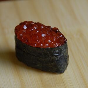 Суши Икура нигири