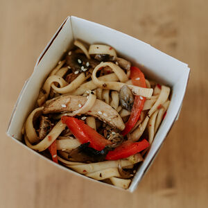 Wok с курицей