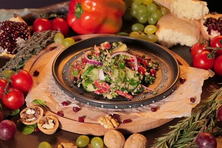 Овощной с ореховой заправкой