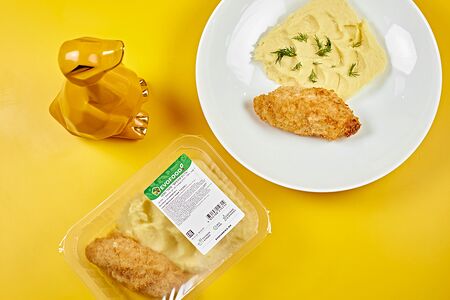 Котлета по-киевски с картофельным пюре