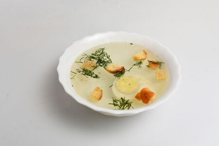 Бульон с яйцом