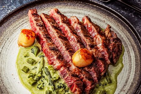 Стейк рибай с морским гребешком