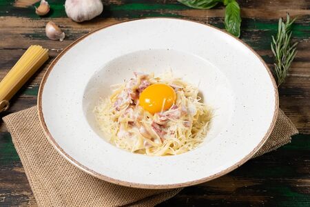 Алла карбонара