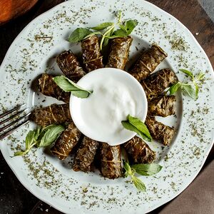 Долма со сметаной