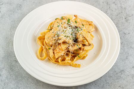 Феттуччине с курицей