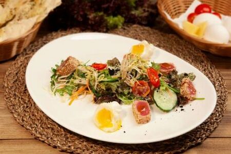 Салат Нисуаз с тунцом