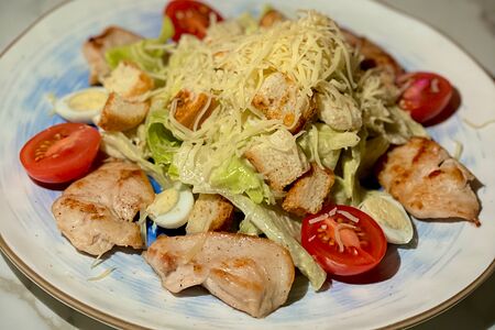 Цезарь с курицей
