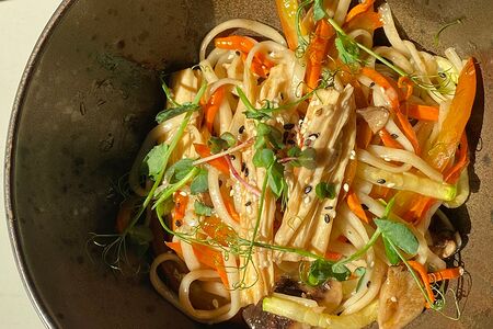 Вок со спаржей