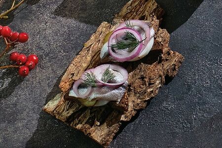 Бутерброды с килькой