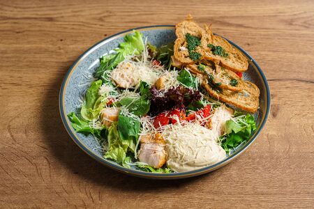 Цезарь с курицей