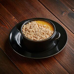 Мацони с медом и грецкими орехами