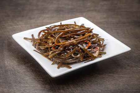 Салат из морской капусты