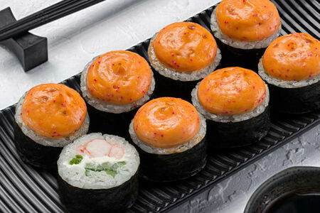 Запеченный спайси с креветкой 8 шт