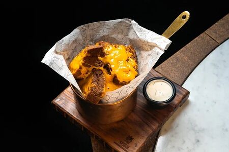 Гренки с сыром чеддер и чесноком