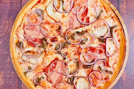 Пицца Мясная на итальянском тесте