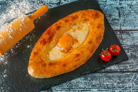 Хачапури по-аджарски