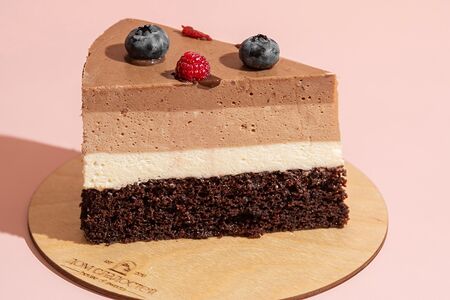 Три шоколада