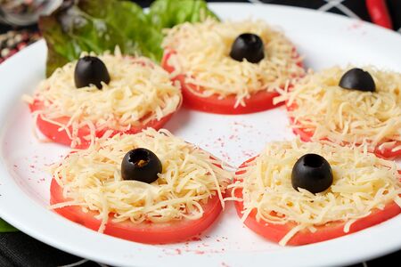 Помидоры с сыром