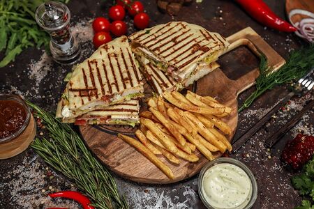 Скепасти со свининой