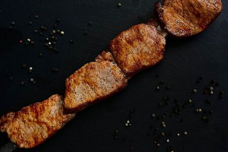 Шашлык из cвинoй корейки без кости