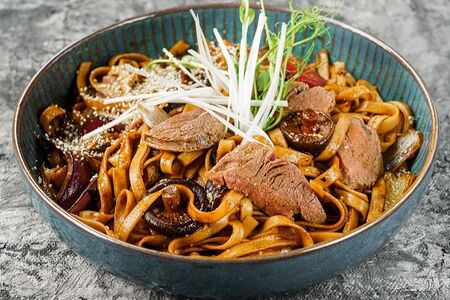 Удон с телятиной