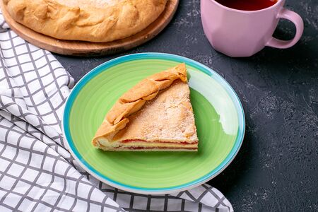 Трёхслойный пирог Малина-ваниль