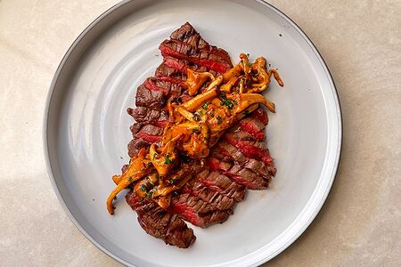 Тальята из говядины на гриле с лисичками