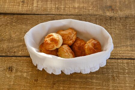 Пирожки слоёные с яйцом и зеленью