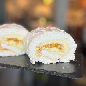 Меренговый рулет Манго-маракуйя