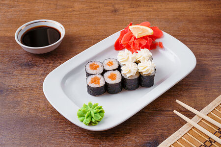 Ролл сливочный с лососем