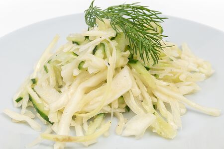 Салат капустный с огурцом