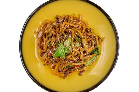 Пшеничная лапша с говядиной