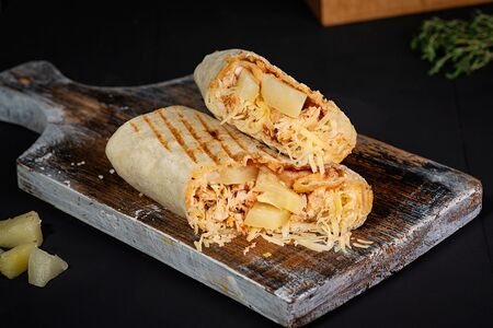 Шаурма с ананасами